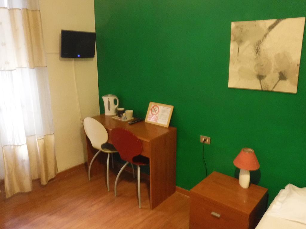 Ares Rooms Roma Oda fotoğraf