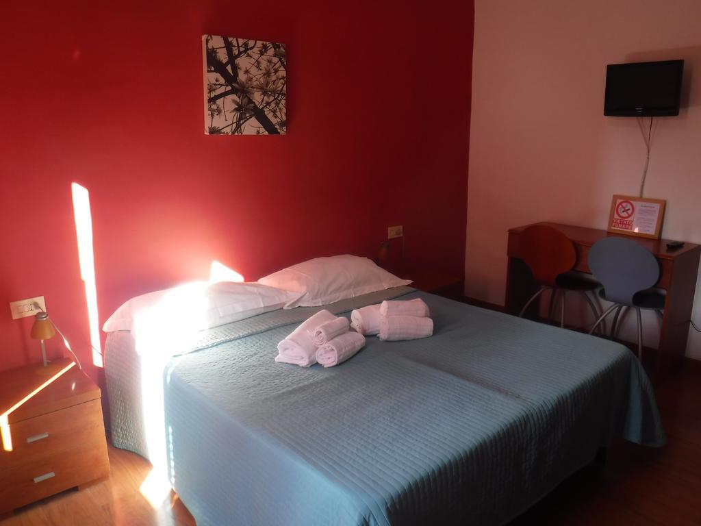 Ares Rooms Roma Oda fotoğraf