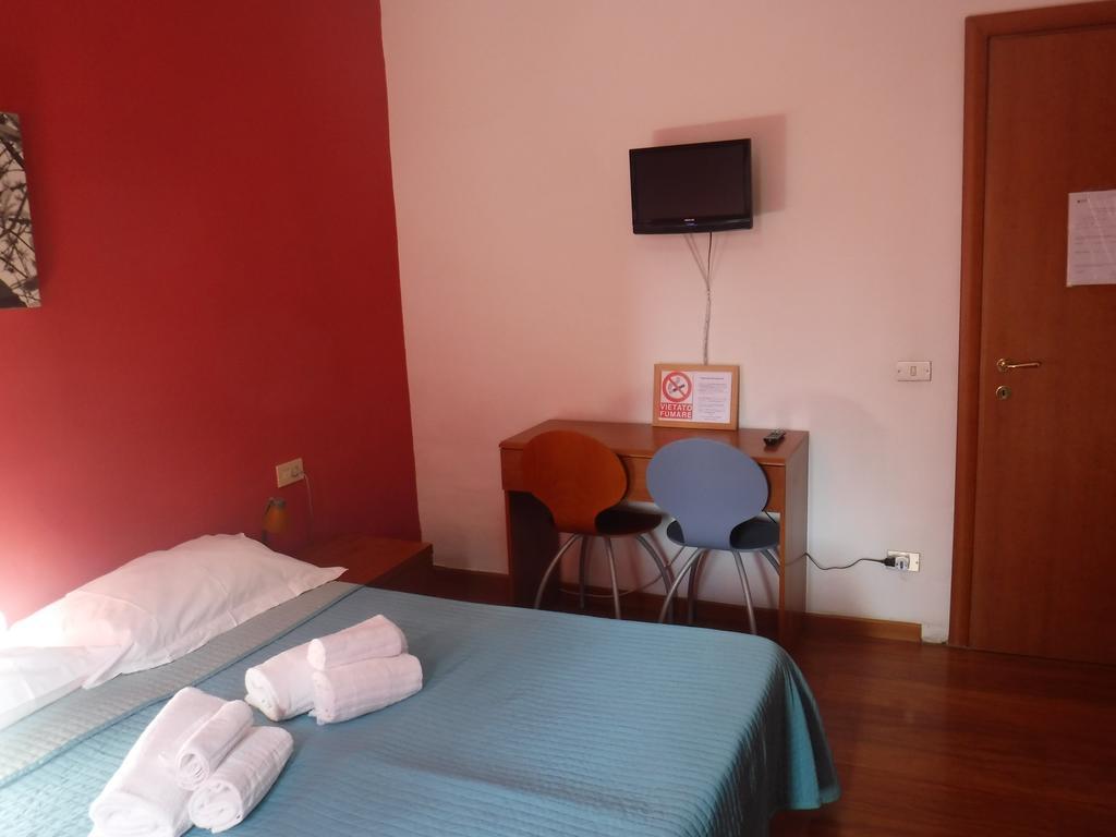 Ares Rooms Roma Oda fotoğraf