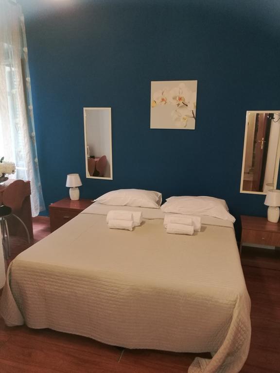 Ares Rooms Roma Oda fotoğraf