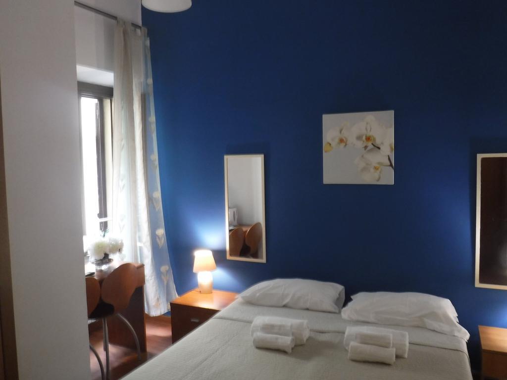 Ares Rooms Roma Oda fotoğraf