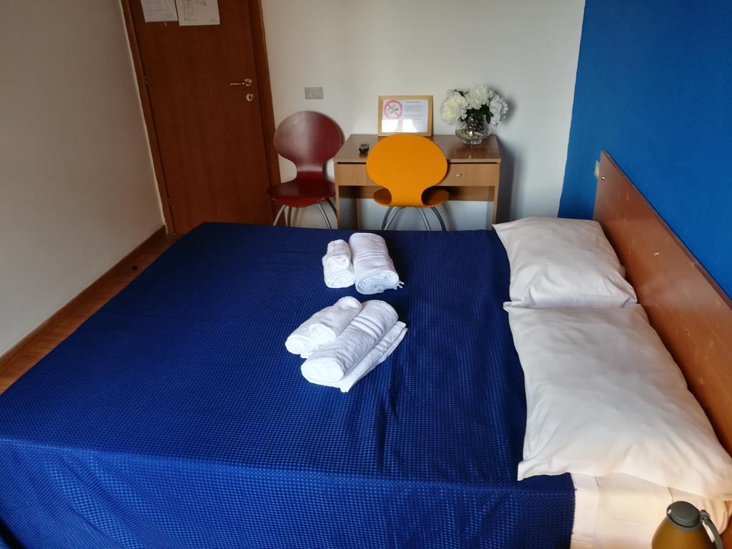 Ares Rooms Roma Oda fotoğraf